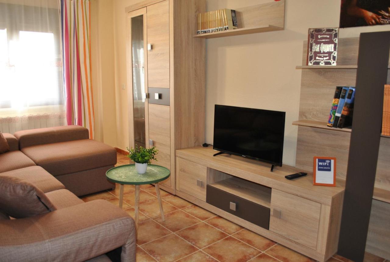 Apartamentos Turisticos Dulcinea Las Ventas con Pena Aguilera Exterior foto